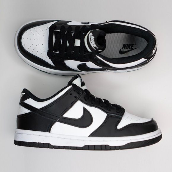 junior nike dunks size 4
